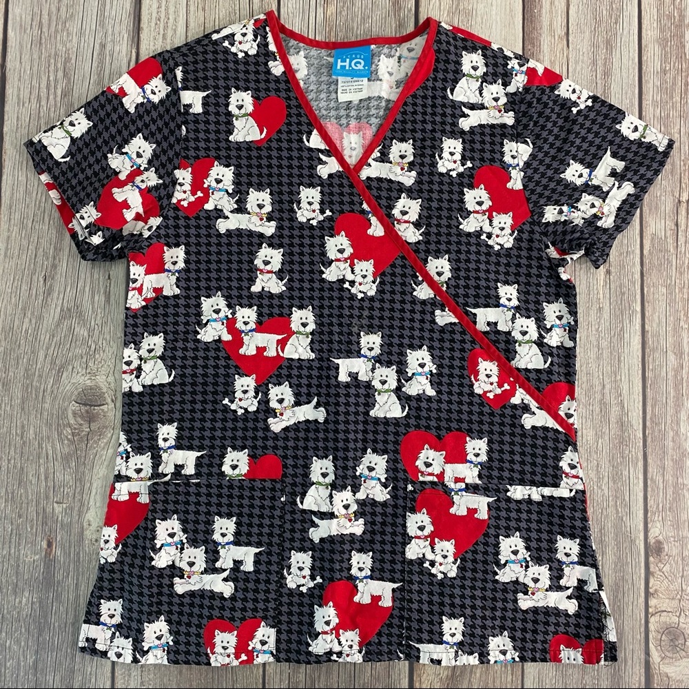 Scrub HQ Top Wonens Size S Medical Uniform Scrub Top Valentine Dogs & Hearts.